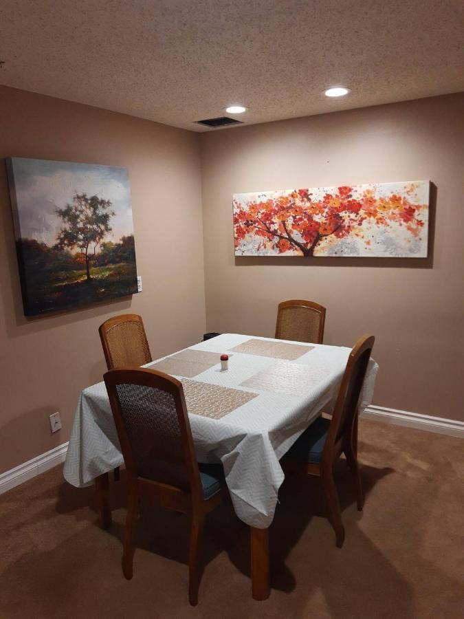 Cozy Home With Comfortable Beds And Fully Equipped Kitchen 15 Mins Drive From Airport, Downtown, Sait And U Of C And 80 Min Drive To Banff Калґарі Екстер'єр фото